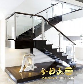 不銹鋼魚(yú)嘴夾樓梯立柱